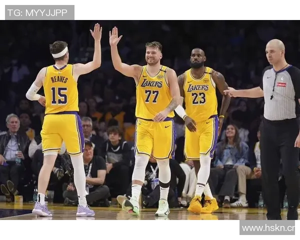 帕森斯称詹姆斯缺席为东契奇提供适应机会是积极信号